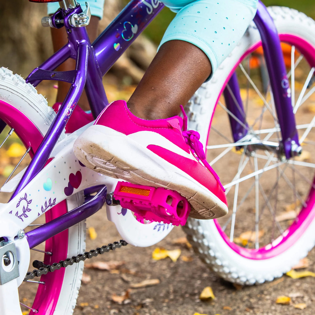 18 in. Kids Bike Metallic Purple Q26180